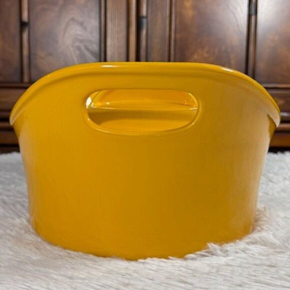 NWOT Racheal Ray Yellow 2.75qt Round Handled Baking Dish with Lid - Picture 5 of 12